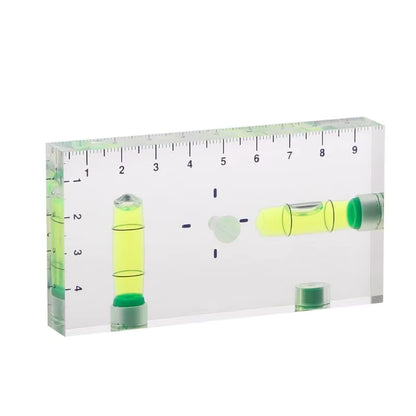 Niveau à bulle Jaune magnétique transparent posé sur surface - outil mesure précision bricolage