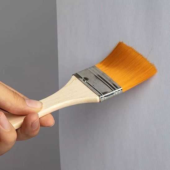 Pinceau peinture acrylique poils orange manche bois naturel professionnel