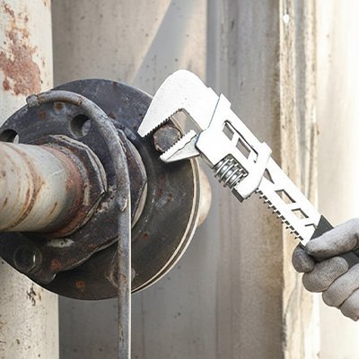 Clé à griffe réglable - accès aux espaces restreints