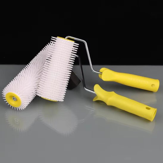 Rouleau peinture manche ergonomique antidérapant jaune